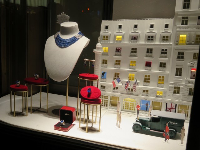 cartier-blue-necklace